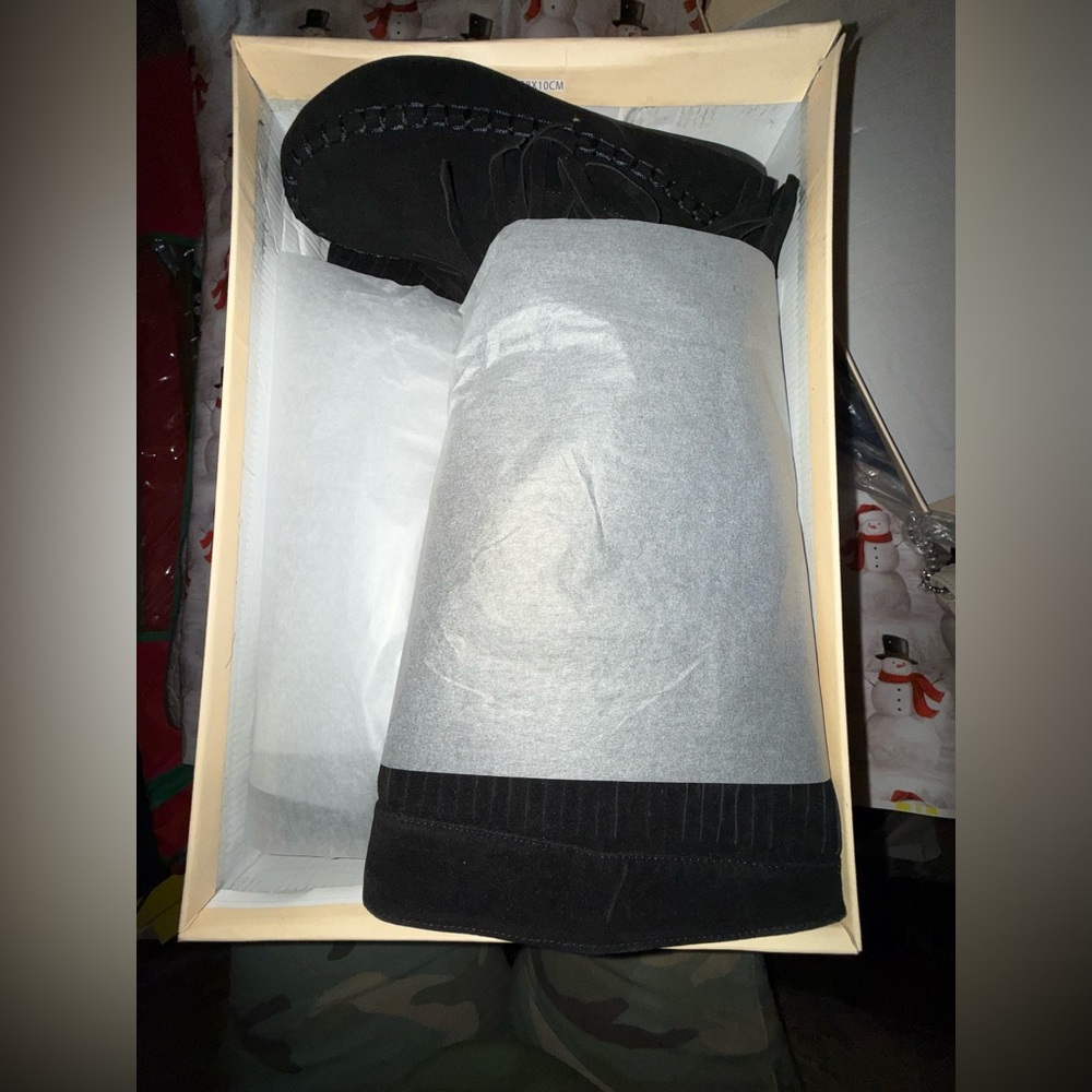 Mudd-55 Black Fringe Knee Boots - Picture 4 of 5